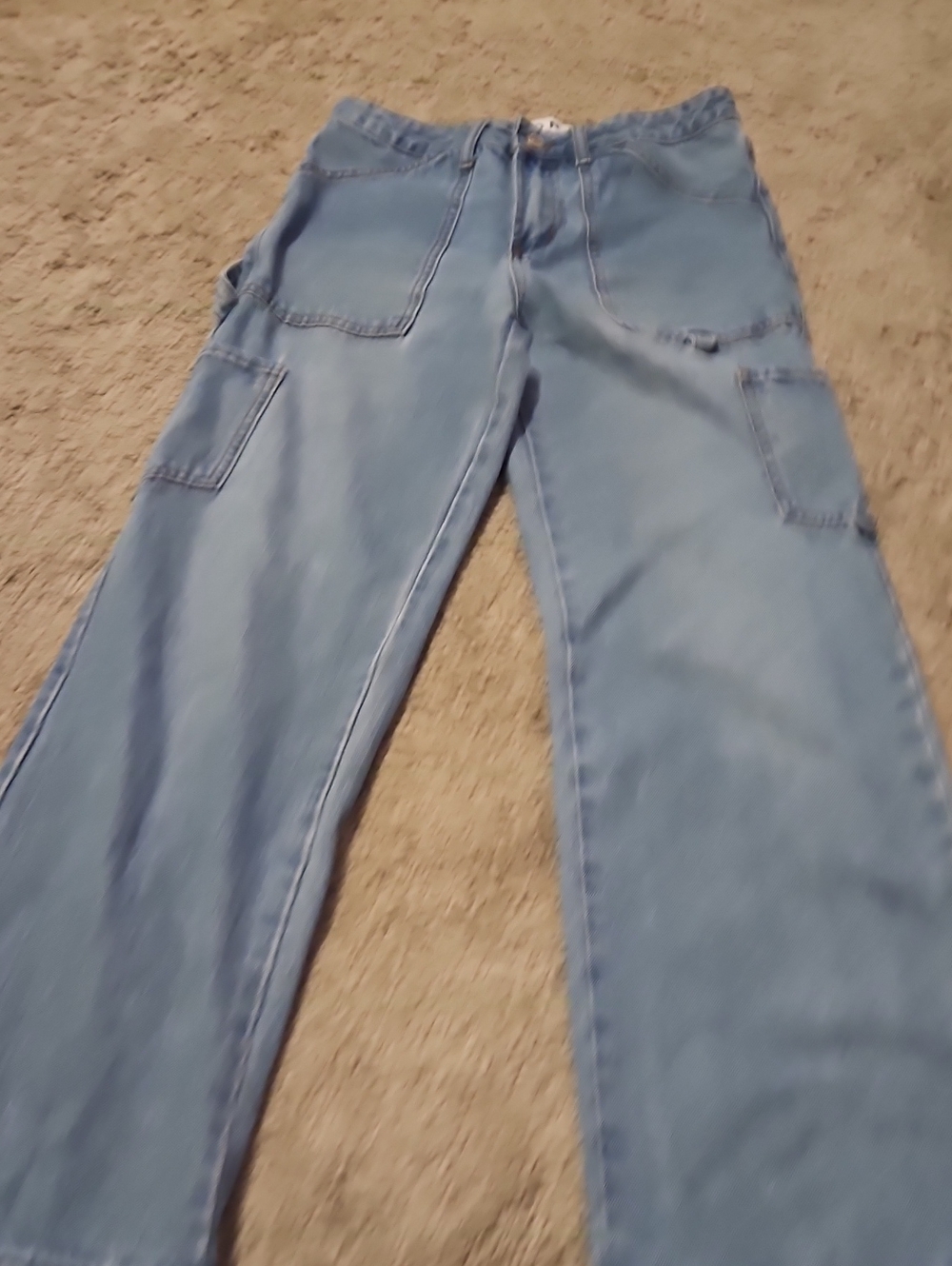 Relaxed Light Blue Women's Jeans with Utility Pockets